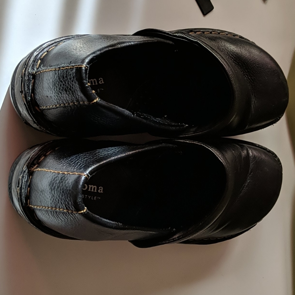 Black Shoes